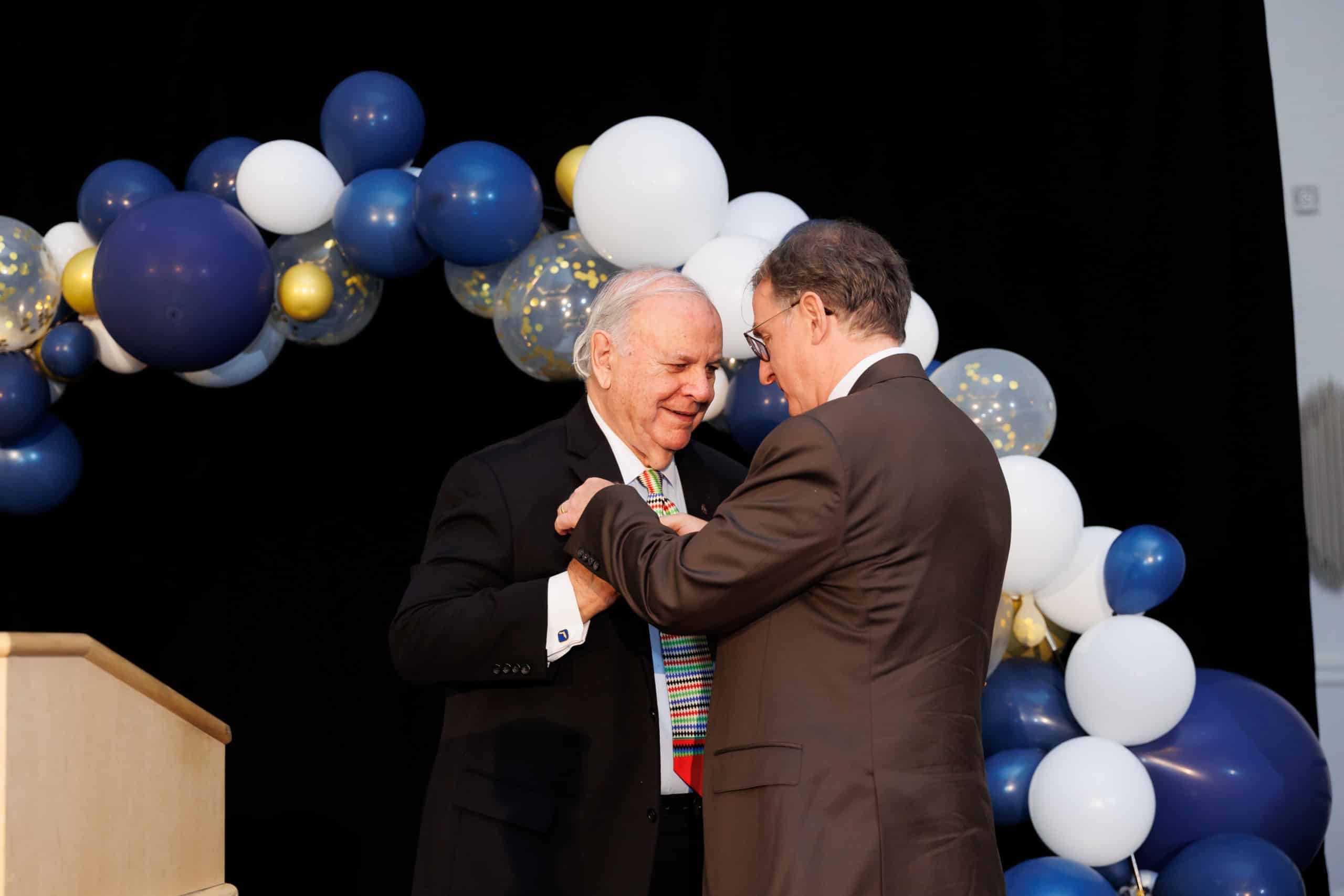 Award Ceremony 2022 EJ Salcines Steve Senn 4