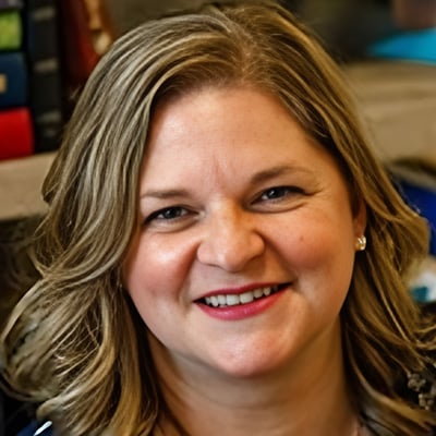 Julie Collins, Controller
